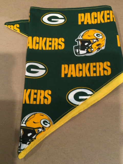 GB Packers  Dog bandanna- tied, Large