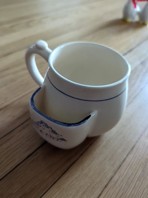 Goose teacup