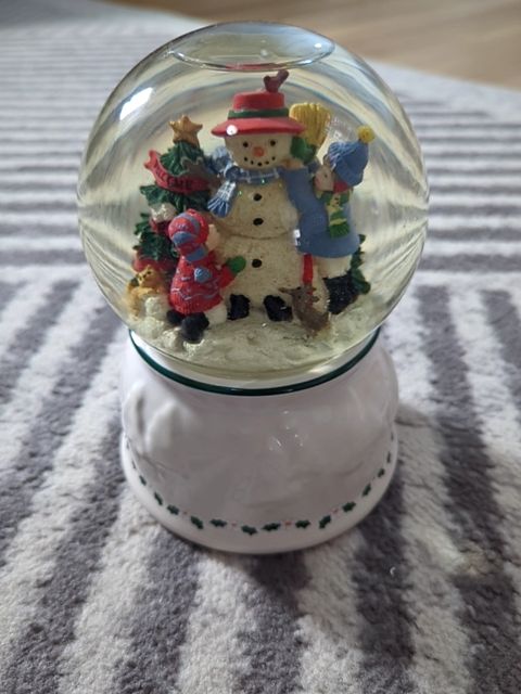 Snowman Snow Globe