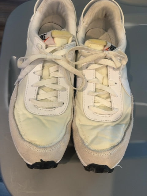White/Cream Nike Shoes, Mens 9 1/2