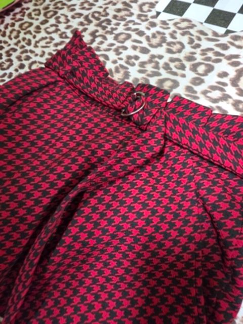Black and Red No Boundaries Bottoms, XL 15/17