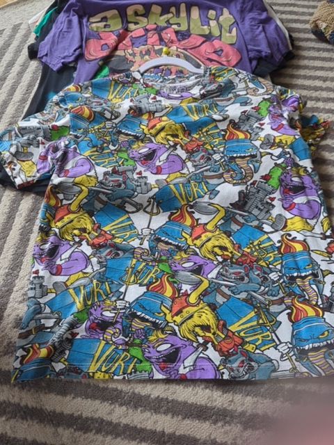 Vuri tee, M