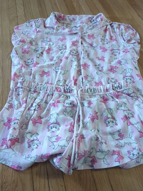Modern Clothing Aristocat pajamas, M