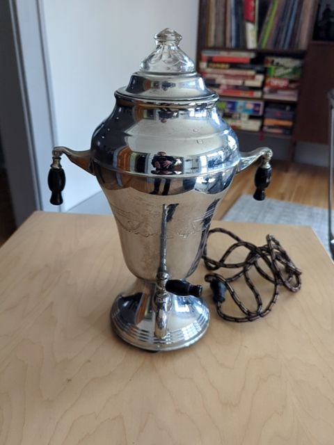 Belle Silver Co. Automatic Percolator Coffee Urn,.