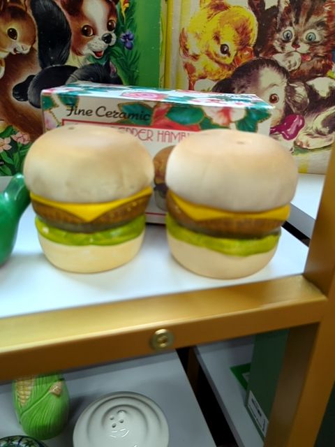 Burger S&P Shaker Set