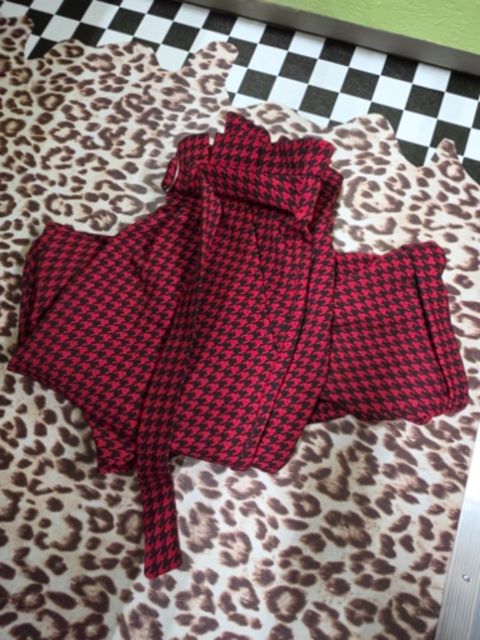 Black and Red No Boundaries Bottoms, XL 15/17
